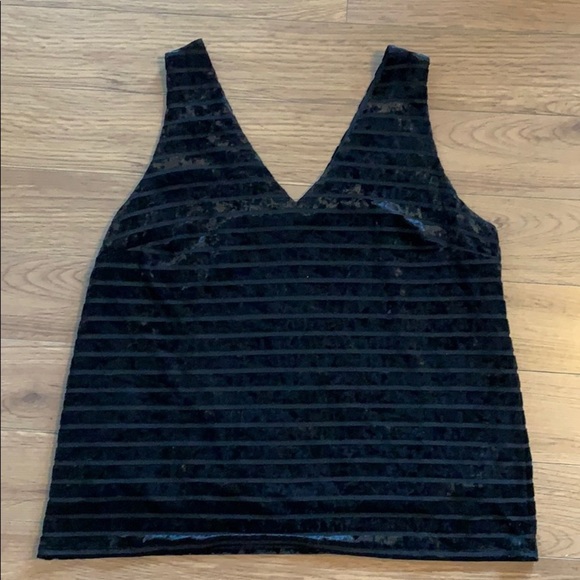 Chelsea28 black velvet tank top - Picture 8 of 11